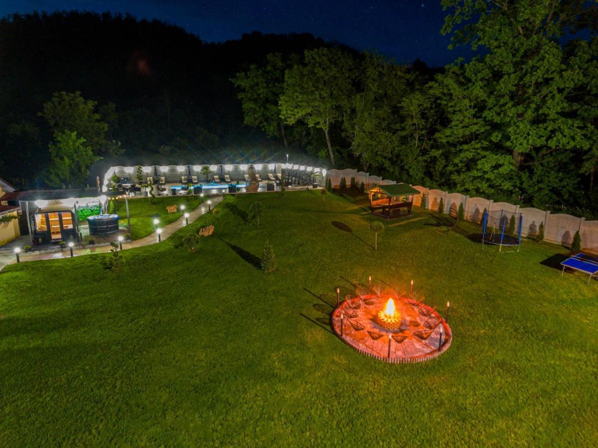 Pensiunea Valea Magurii Novaci-Străini Exterior foto