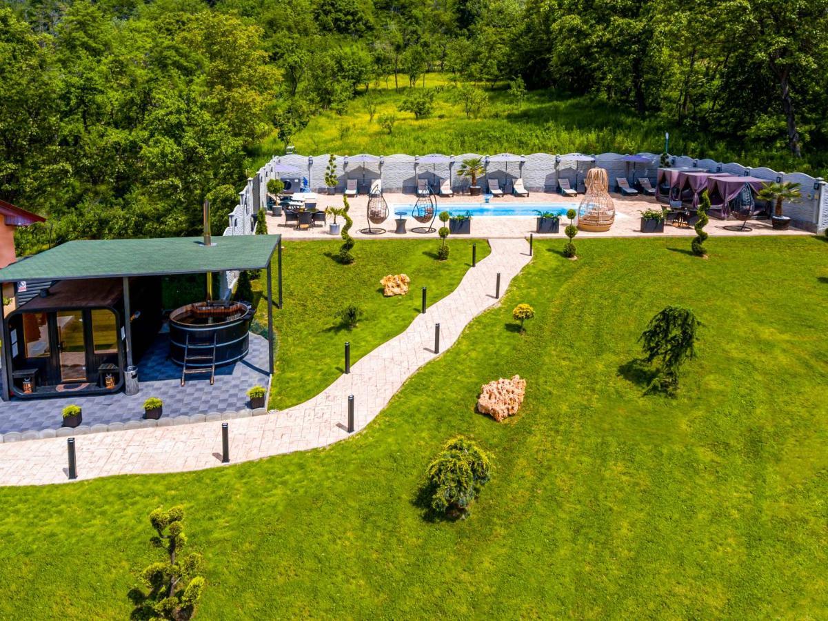 Pensiunea Valea Magurii Novaci-Străini Exterior foto